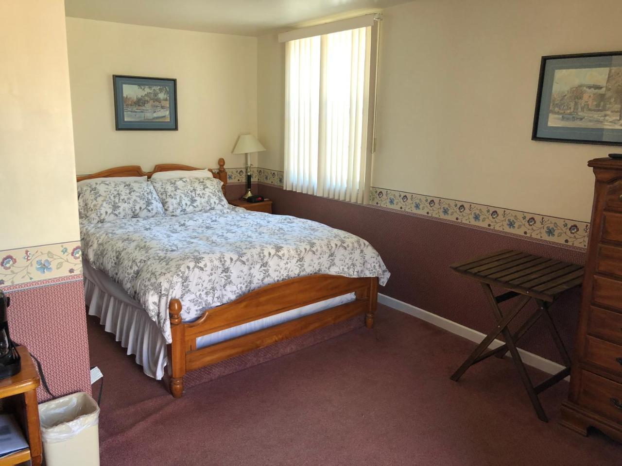 King George III Inn ナイアガラオンザレイク エクステリア 写真